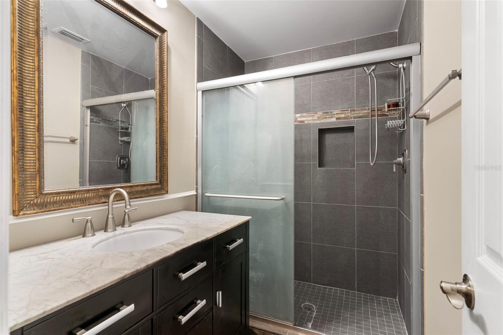 Image 31 of 61 For 618 Maple Oak Circle 108