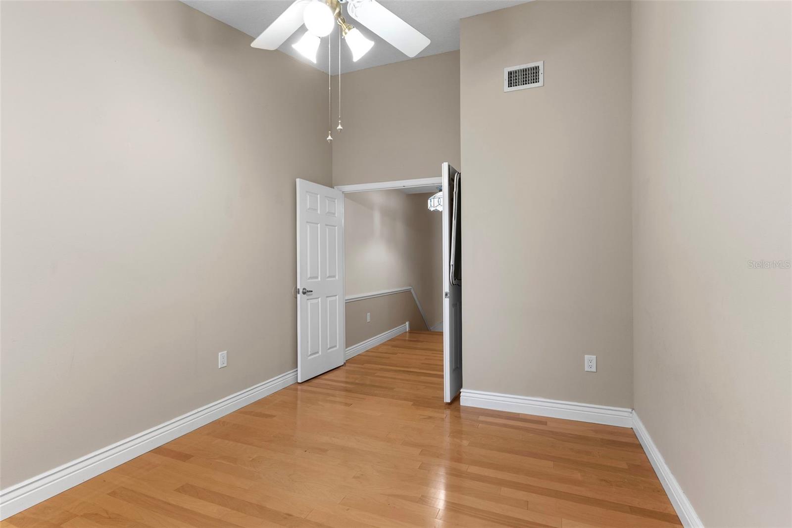 Image 38 of 61 For 618 Maple Oak Circle 108