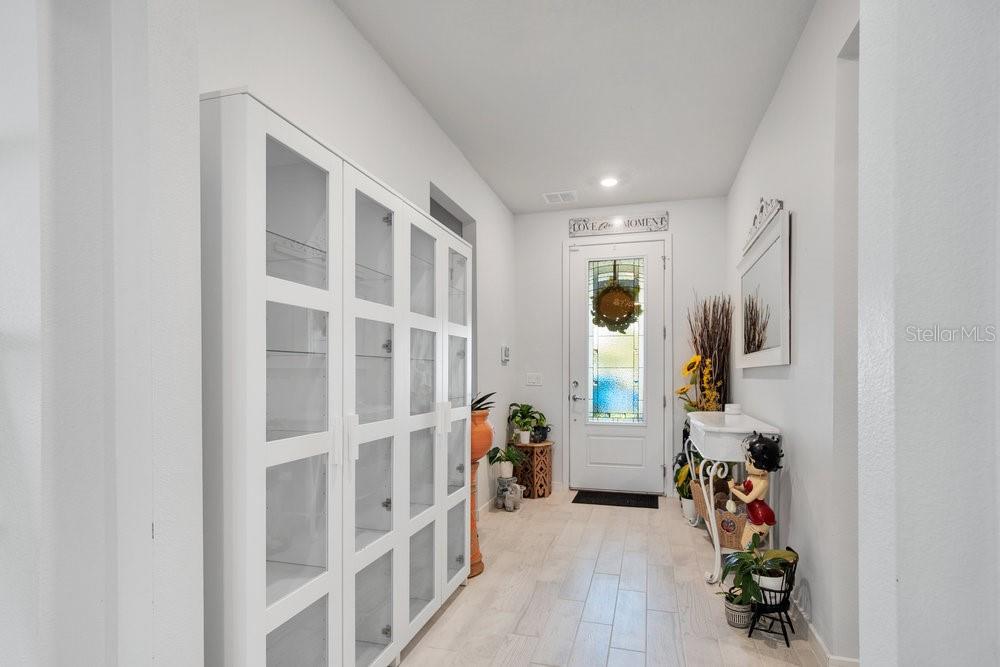 Image 3 of 40 For 1457 Grand Palm Drive