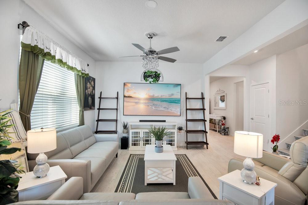 Image 4 of 40 For 1457 Grand Palm Drive