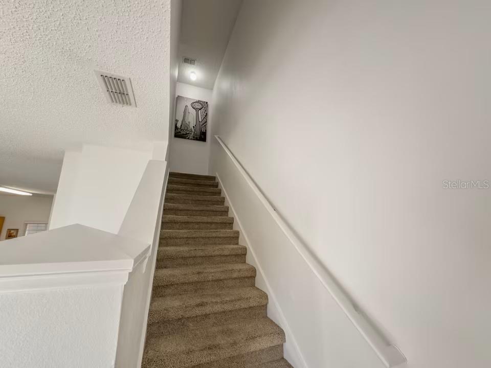 Image 7 of 28 For 910 Park Terrace Circle