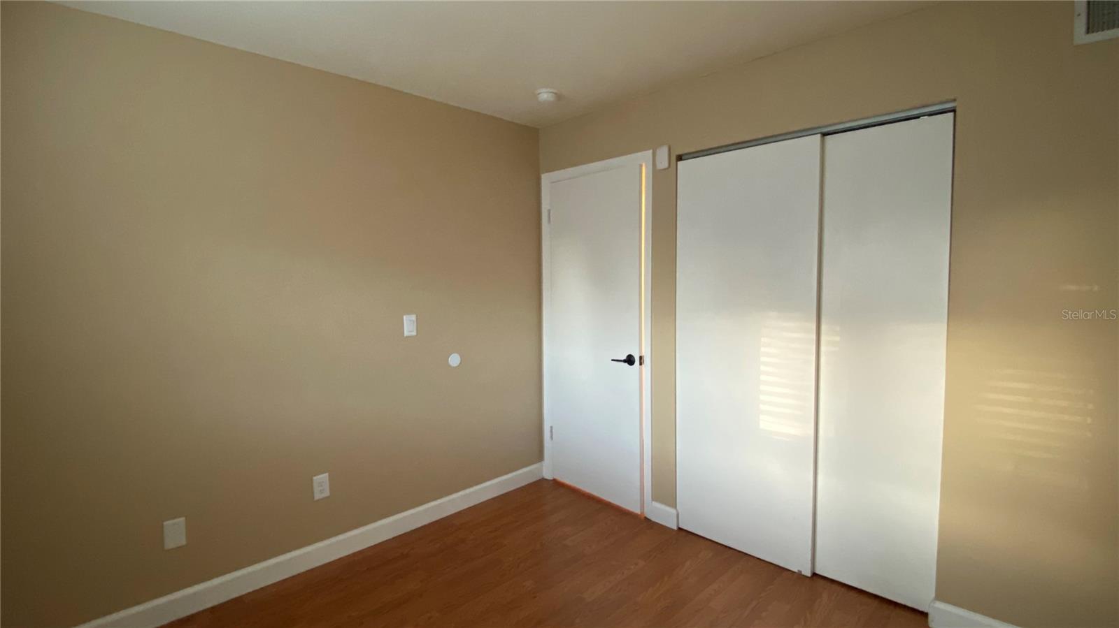 Image 11 of 25 For 502 Santiago Avenue