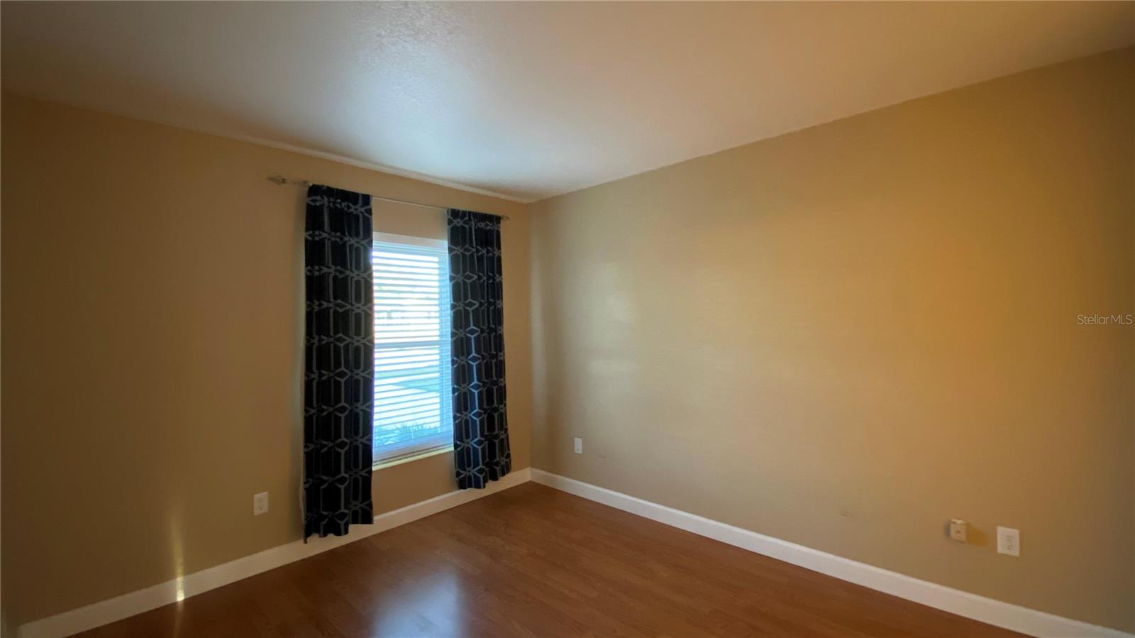 Image 15 of 25 For 502 Santiago Avenue