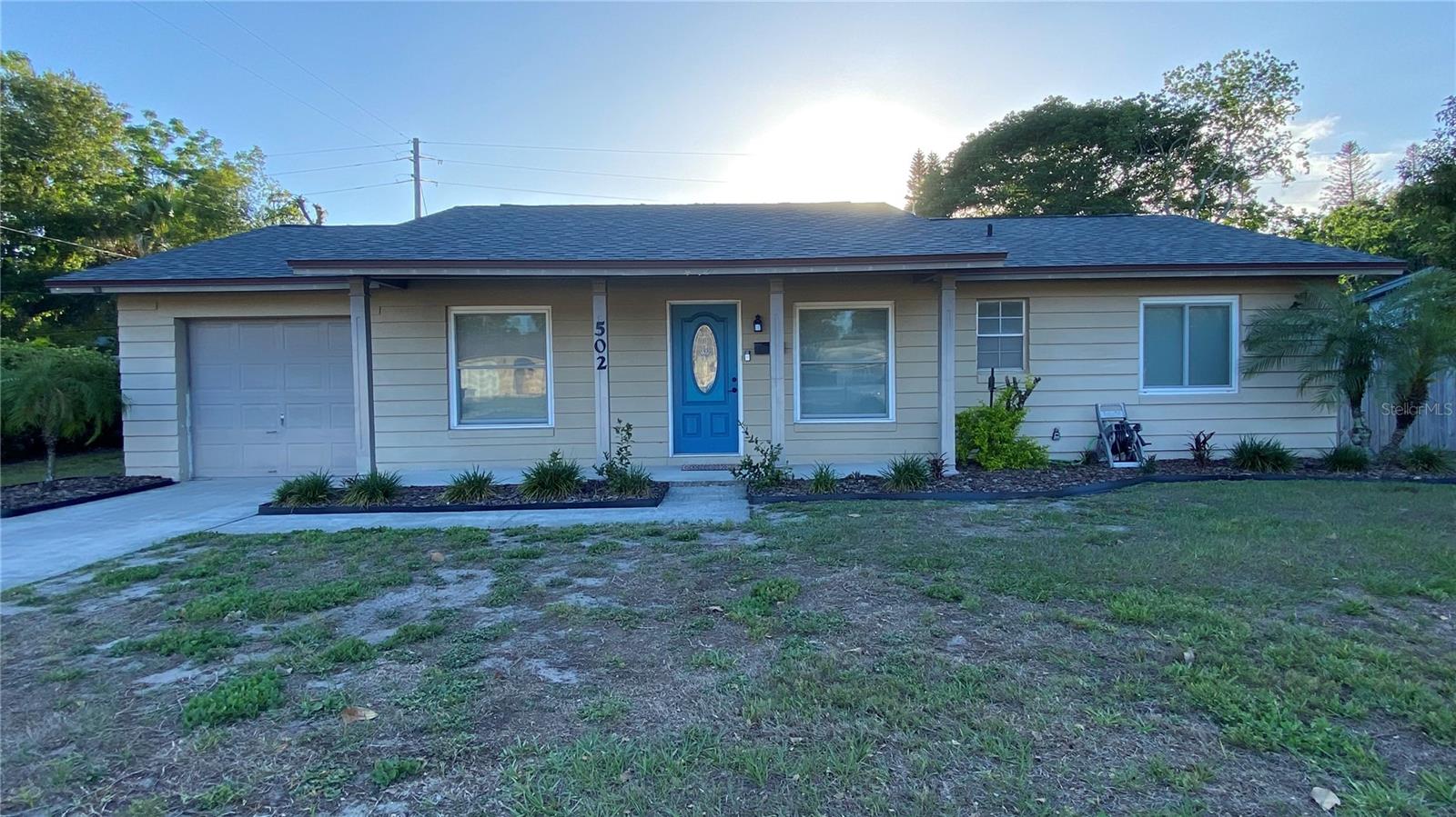 Image 2 of 25 For 502 Santiago Avenue