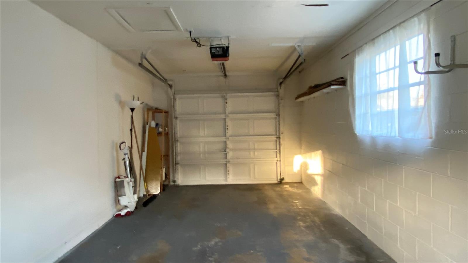 Image 21 of 25 For 502 Santiago Avenue