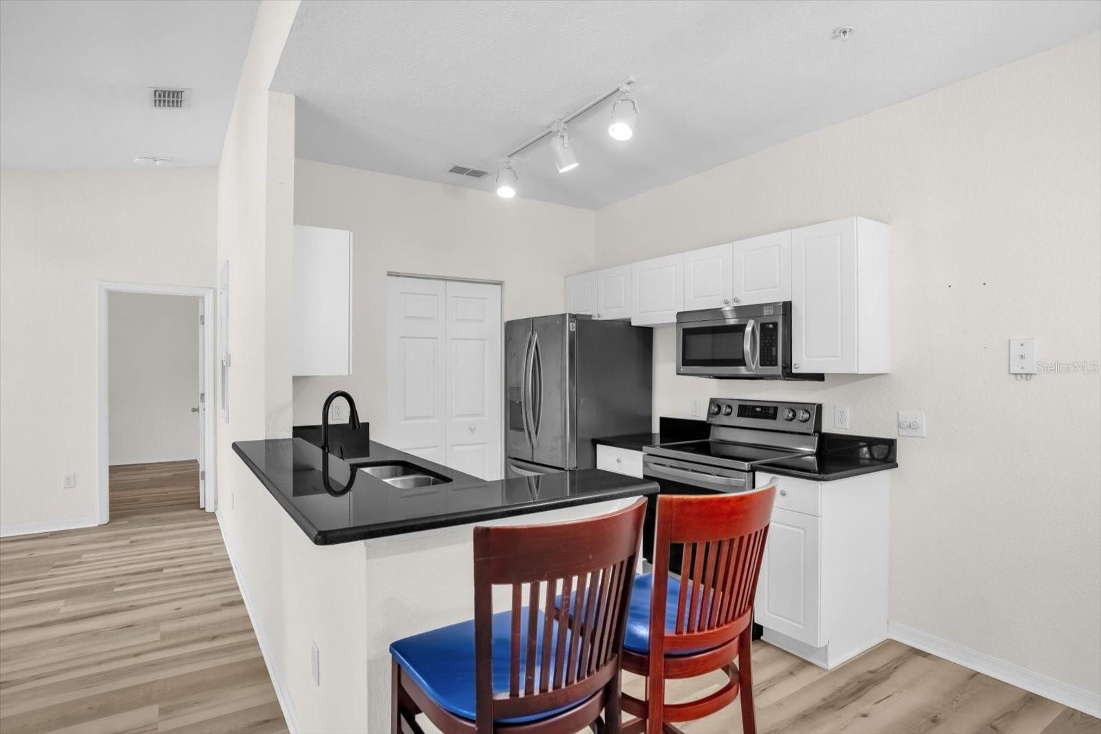 Image 6 of 28 For 845 Grand Regency Point 203