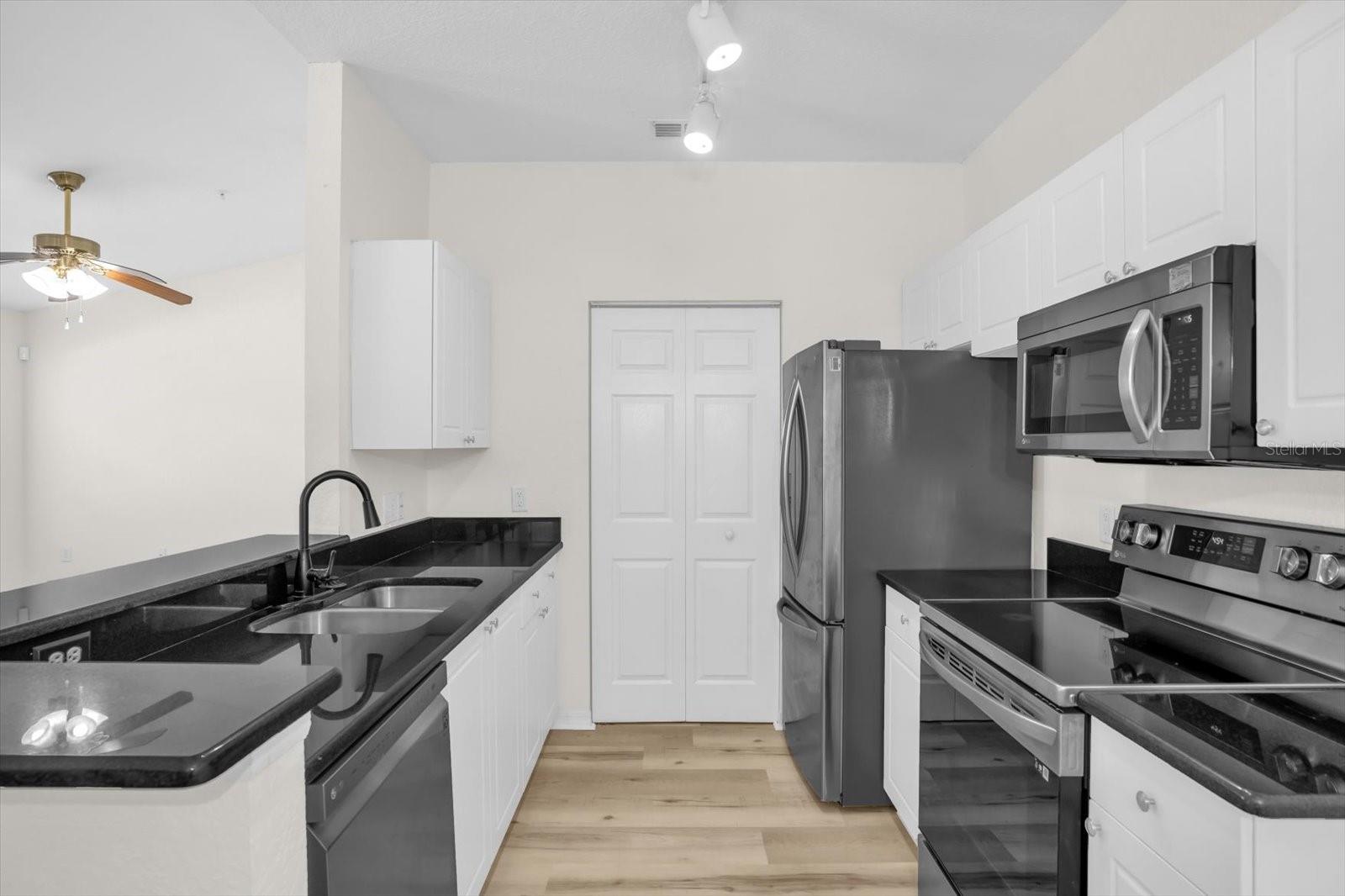 Image 9 of 28 For 845 Grand Regency Point 203