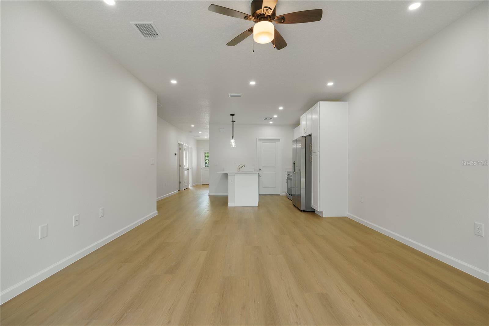 Image 10 of 19 For 525-526 Pine Lane