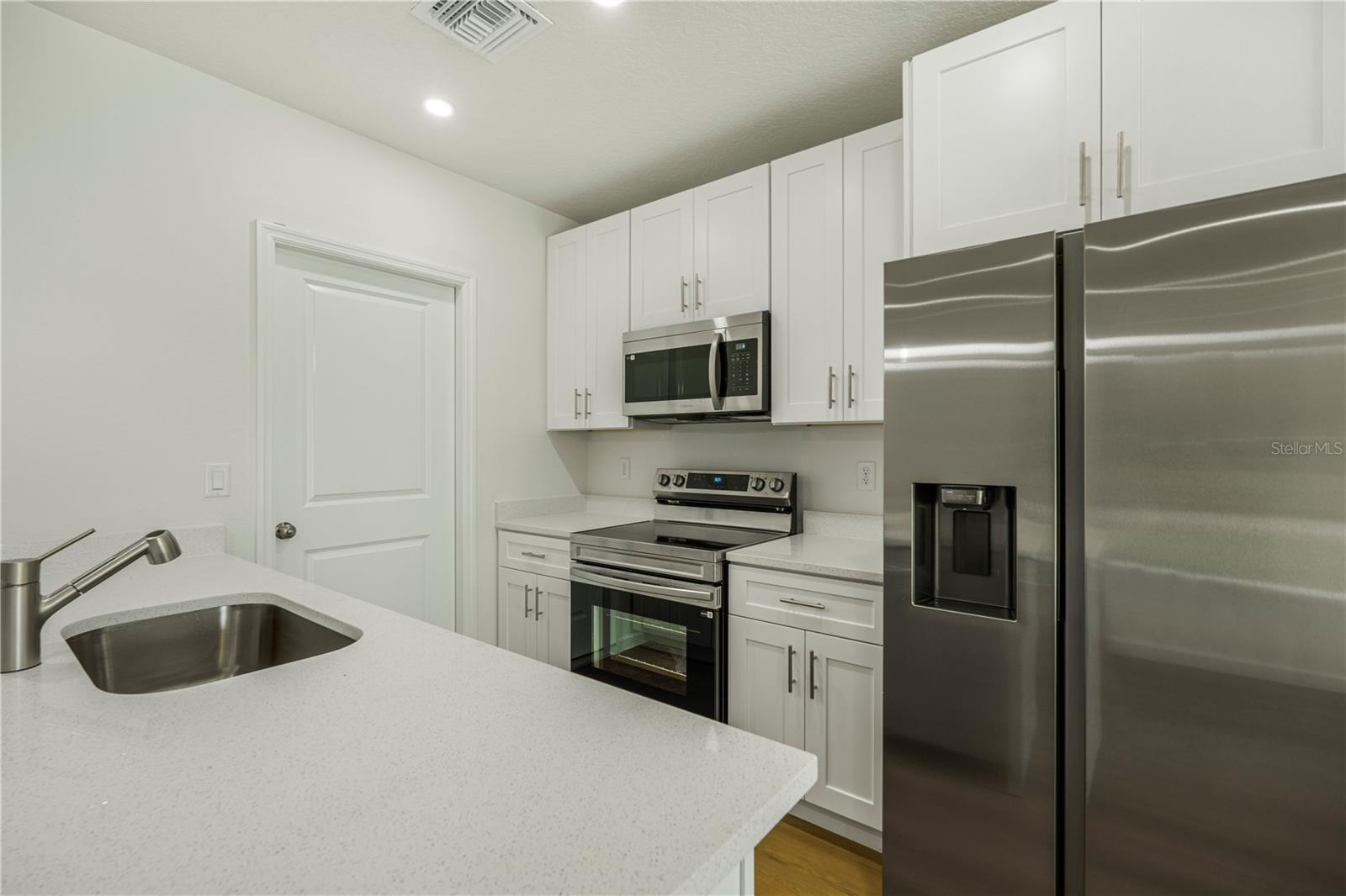 Image 13 of 19 For 525-526 Pine Lane