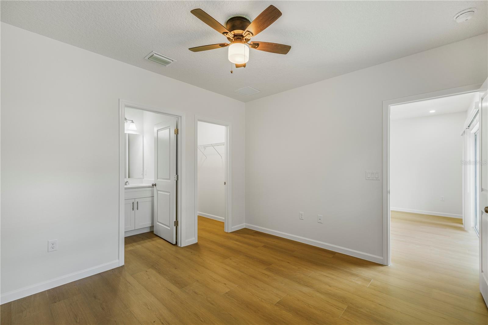 Image 14 of 19 For 525-526 Pine Lane