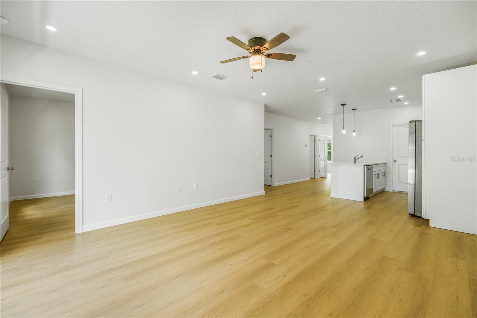 Image 9 of 19 For 525-526 Pine Lane