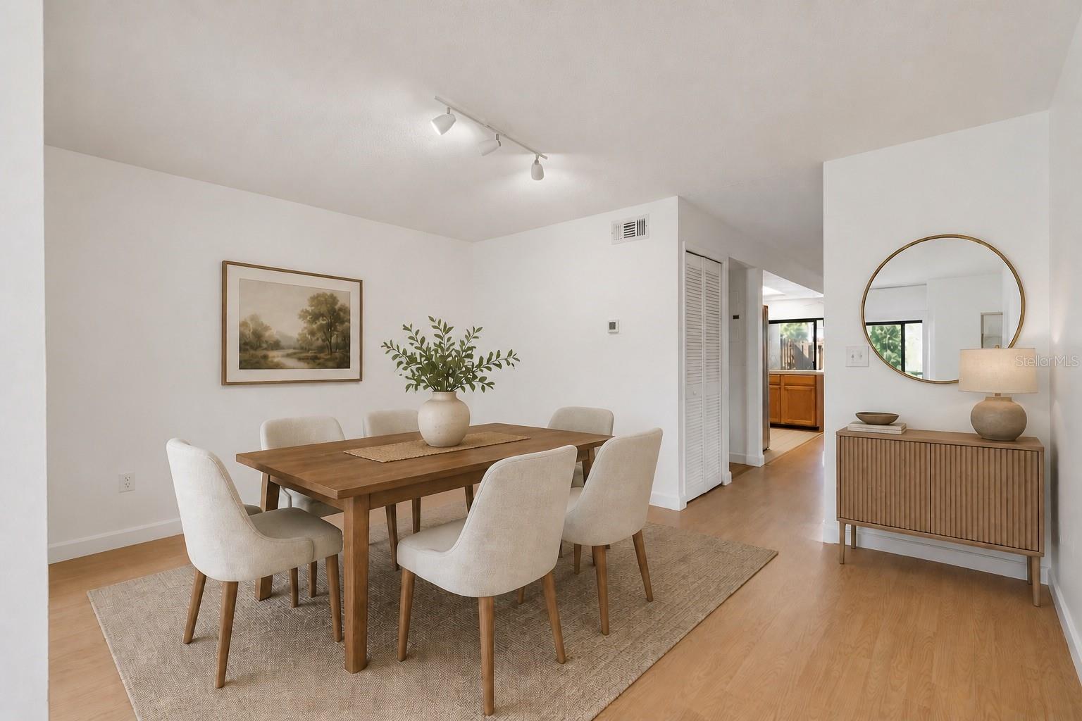 Image 4 of 38 For 1329 Windsor Drive