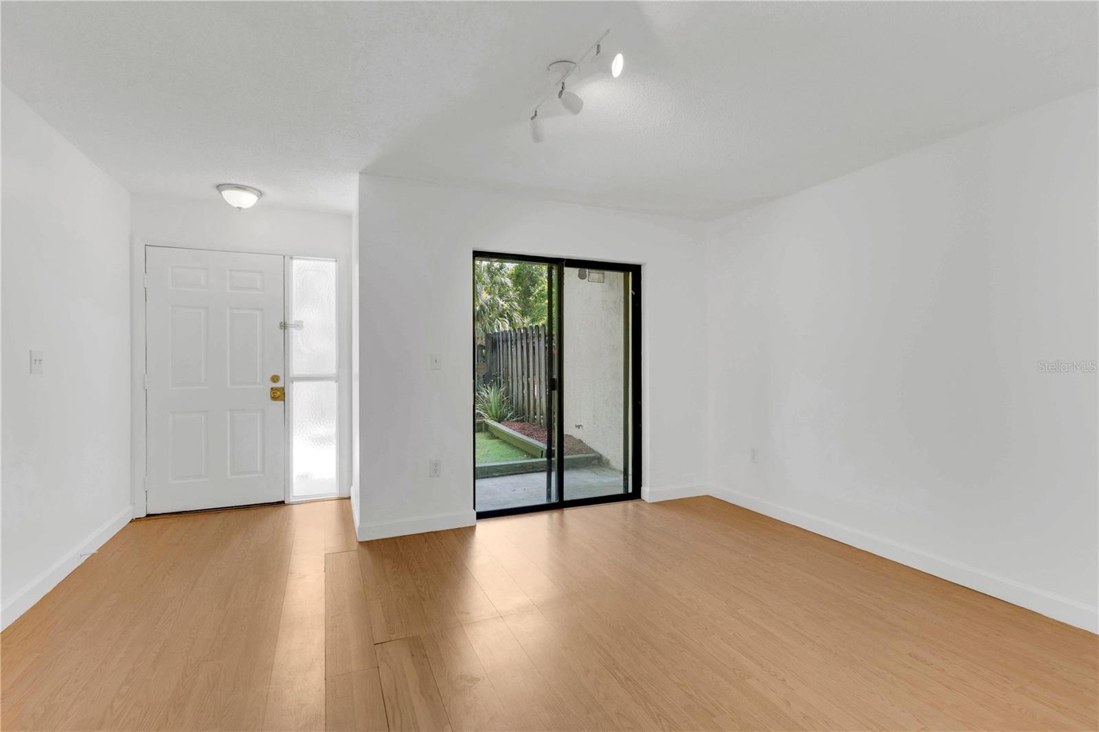 Image 7 of 38 For 1329 Windsor Drive