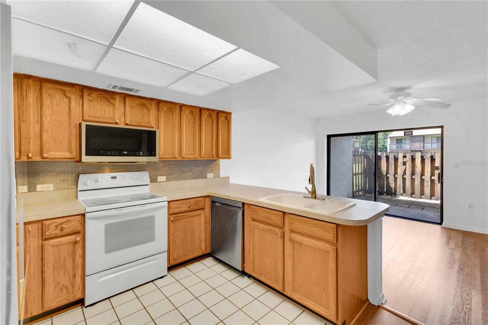 Image 9 of 38 For 1329 Windsor Drive