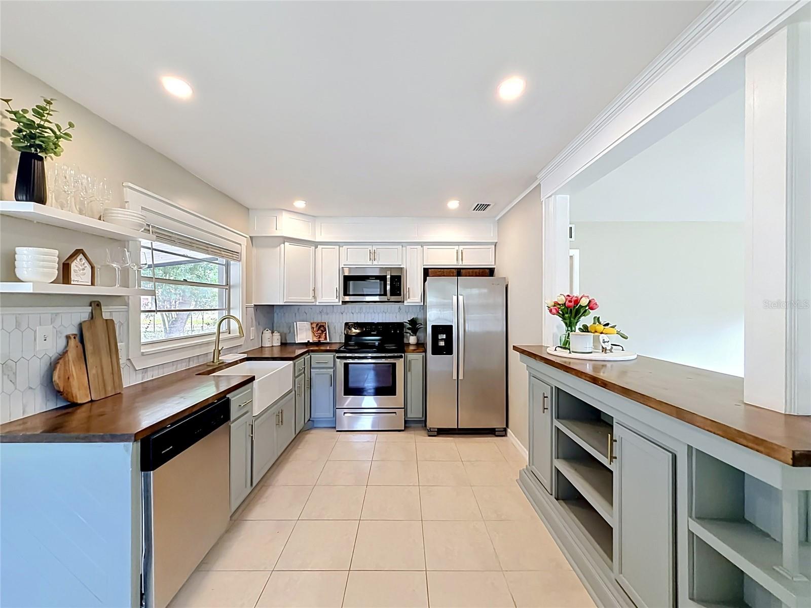 Image 15 of 40 For 844 Rosalia Drive