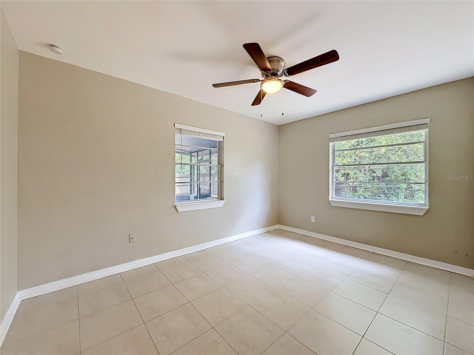 Image 20 of 40 For 844 Rosalia Drive