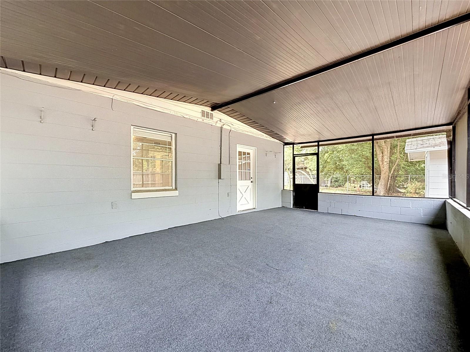Image 35 of 40 For 844 Rosalia Drive