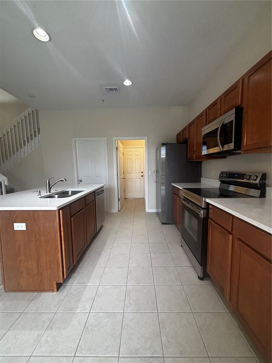 Image 7 of 26 For 10036 Moorshire Circle
