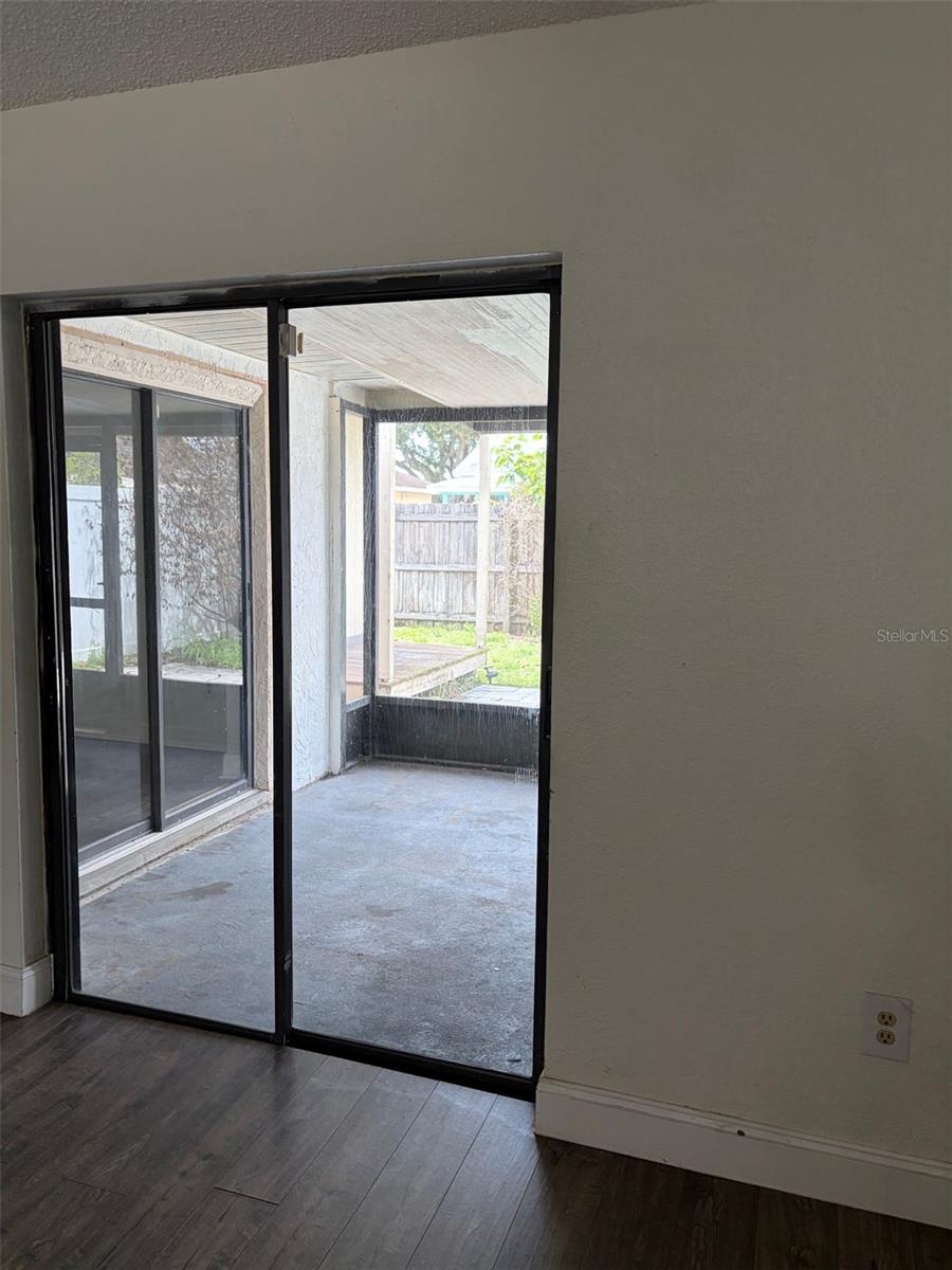 Image 12 of 27 For 1382 Hendren Drive