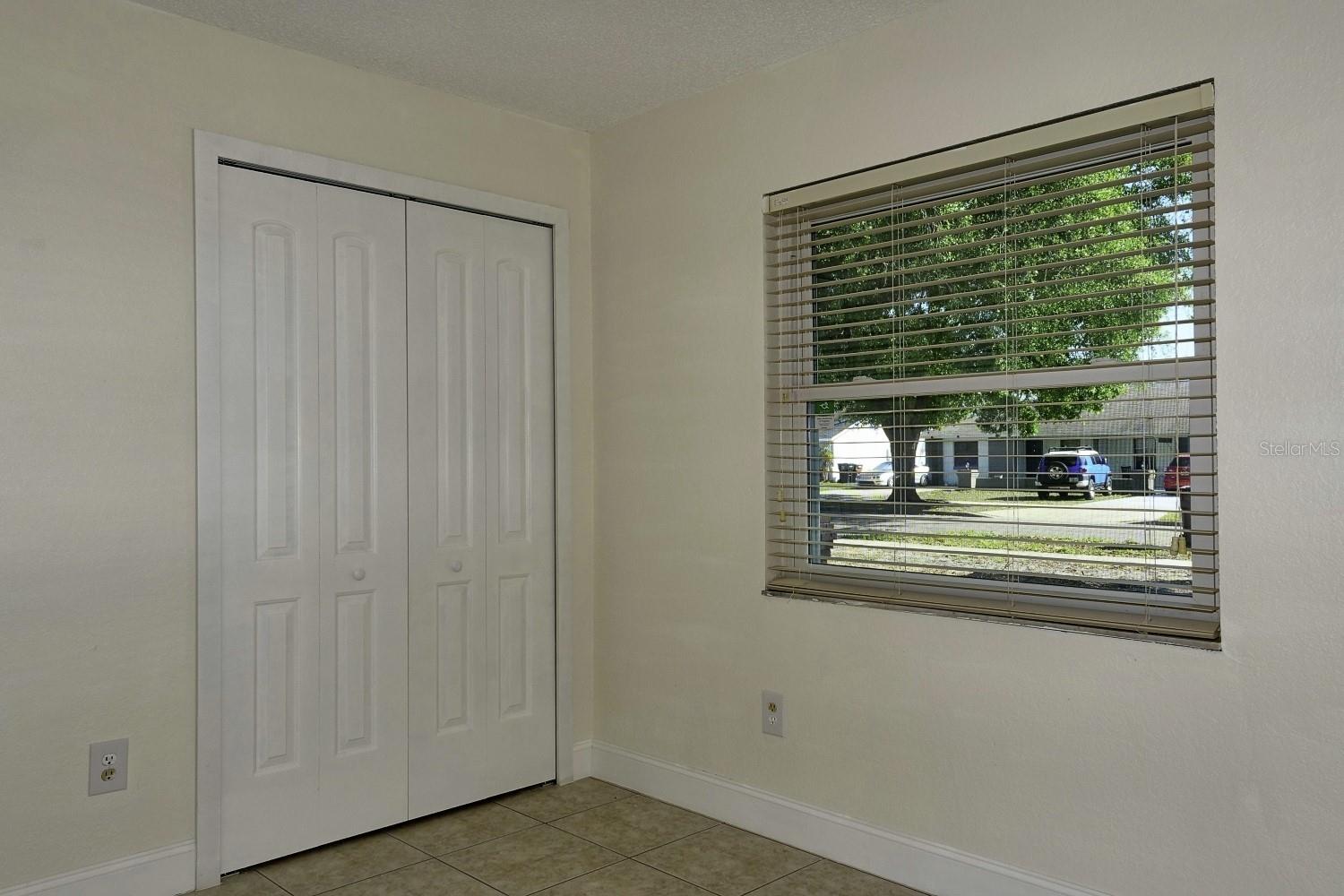 Image 17 of 27 For 1382 Hendren Drive