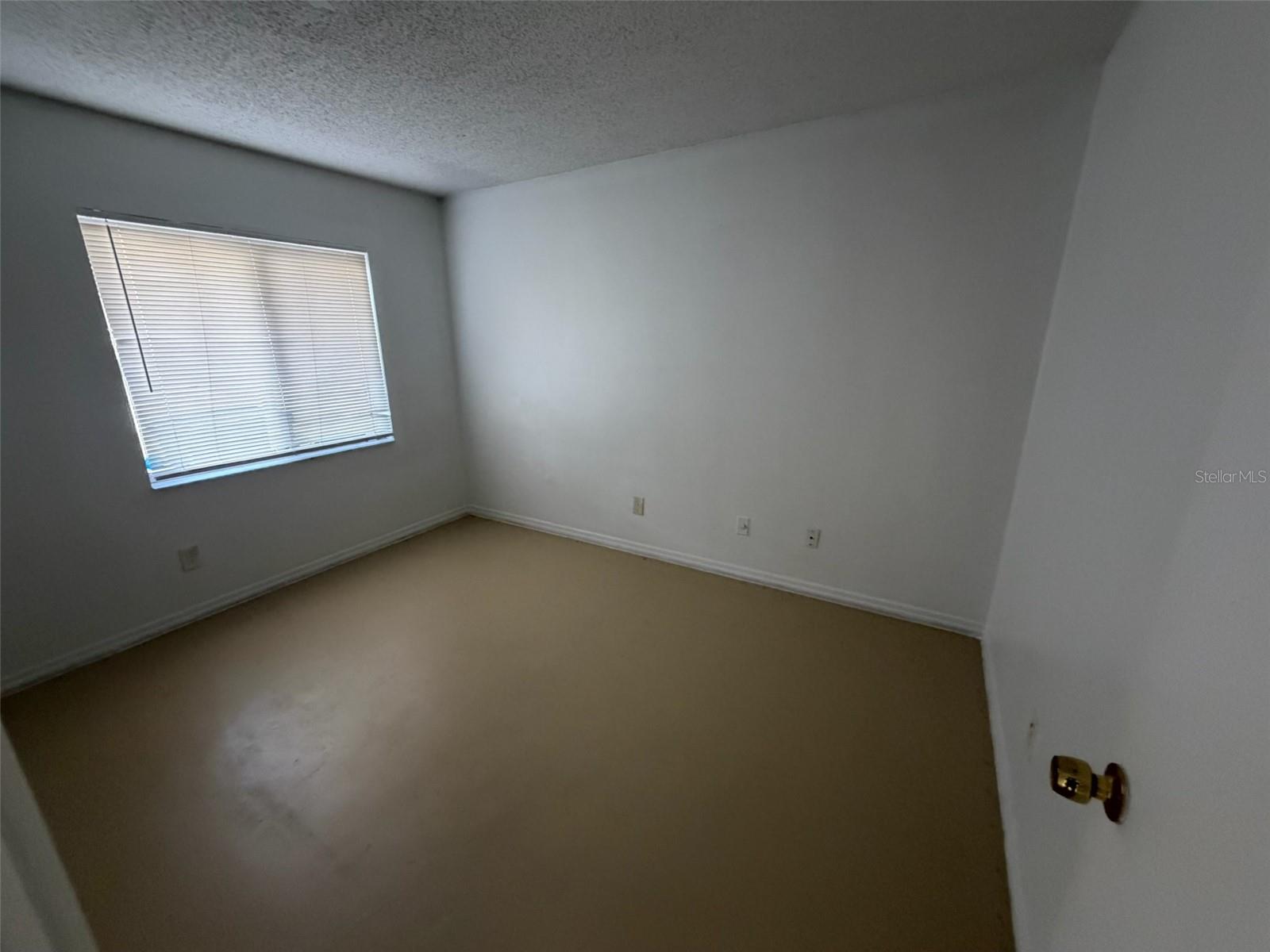 Image 4 of 7 For 2714 Adela Avenue