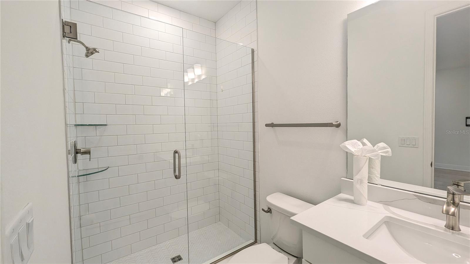 Image 19 of 42 For 15614 Vetta Drive