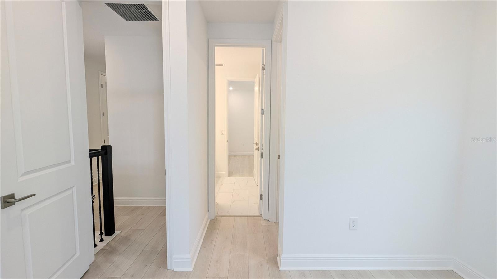 Image 21 of 42 For 15614 Vetta Drive