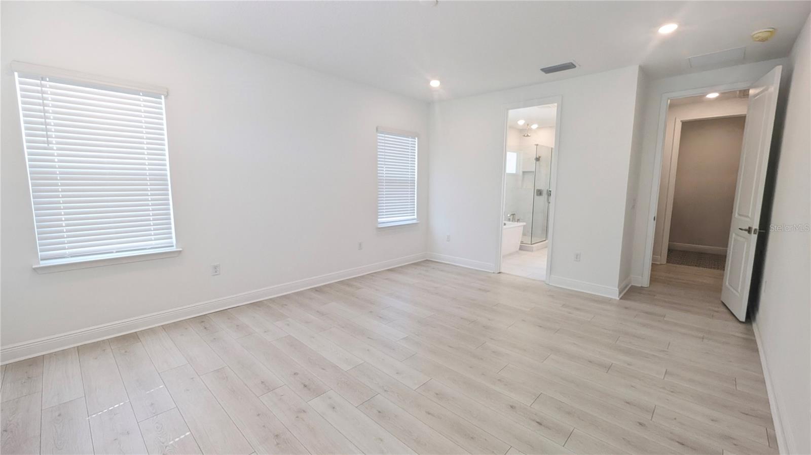 Image 24 of 42 For 15614 Vetta Drive