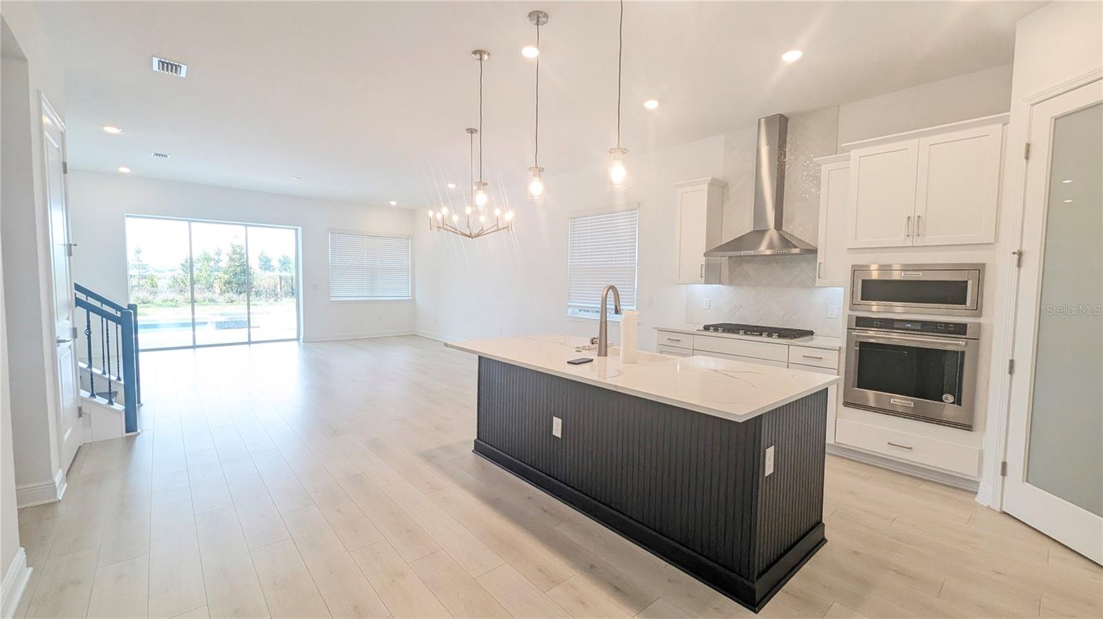 Image 3 of 42 For 15614 Vetta Drive