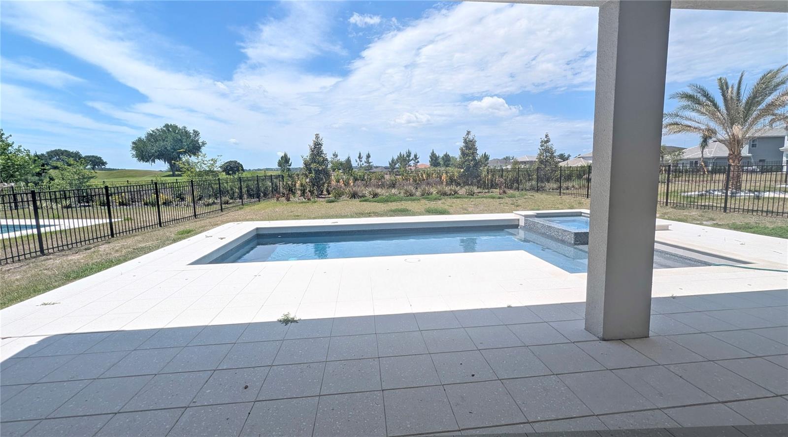 Image 34 of 42 For 15614 Vetta Drive