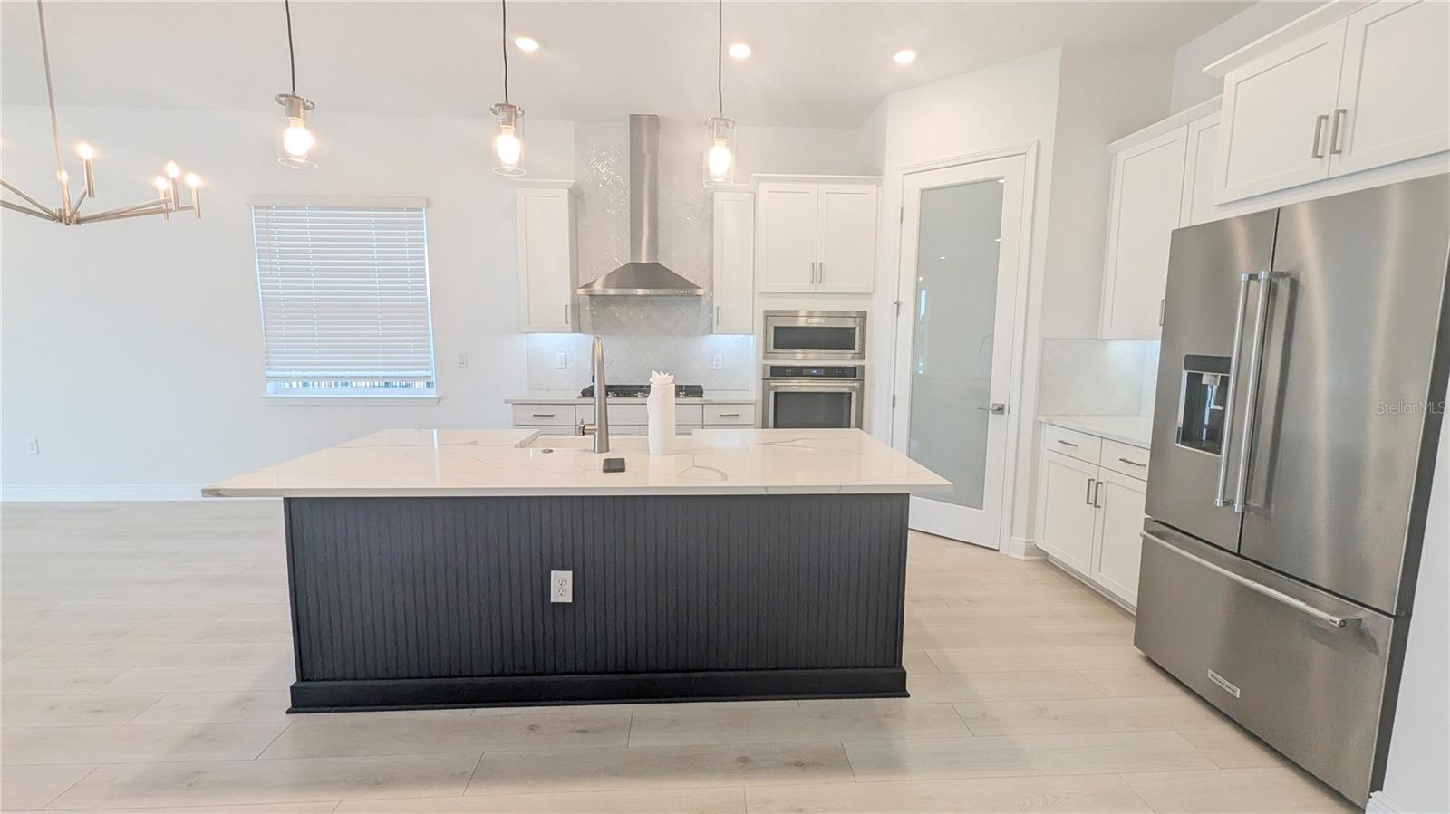 Image 4 of 42 For 15614 Vetta Drive