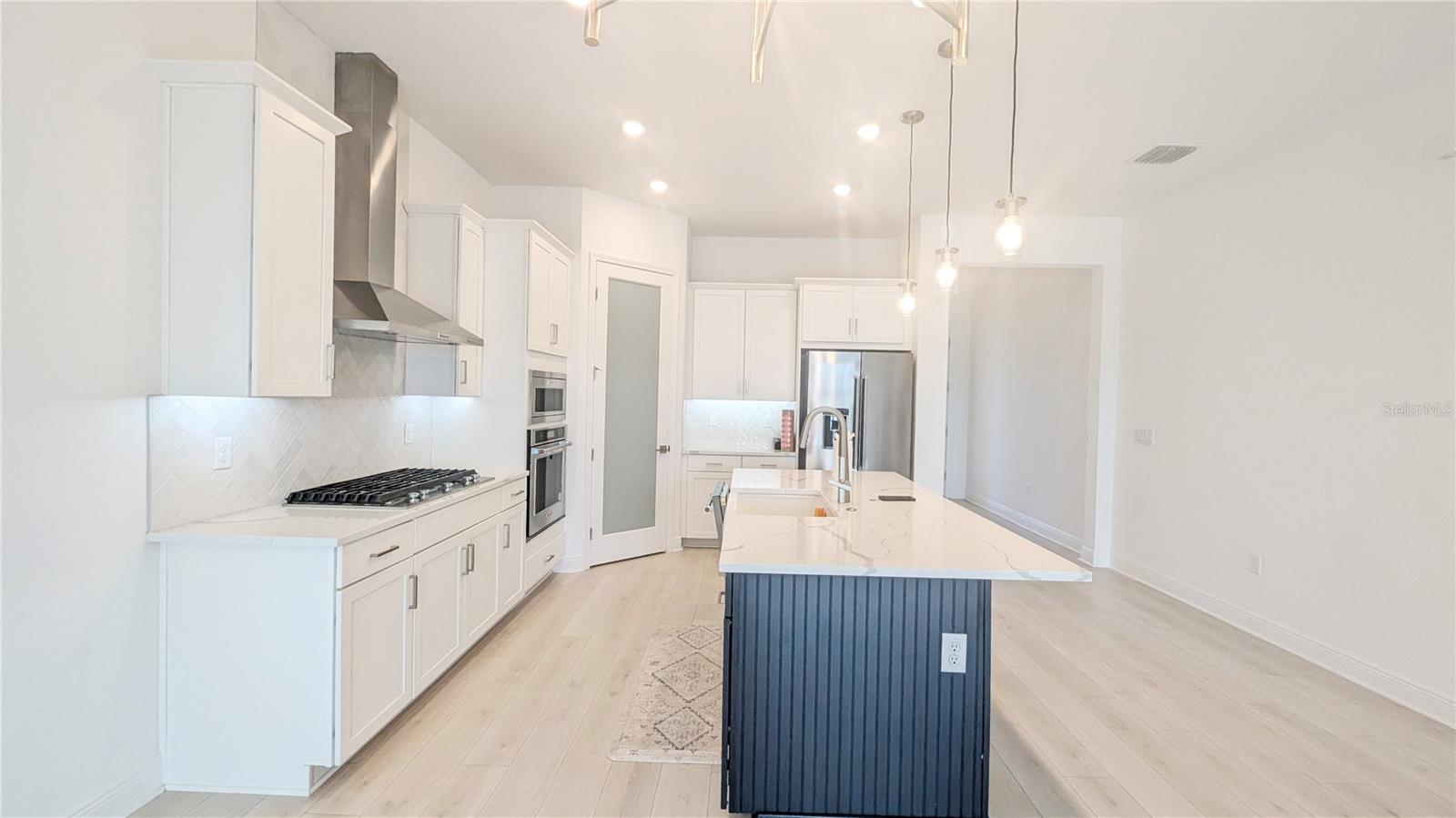 Image 5 of 42 For 15614 Vetta Drive