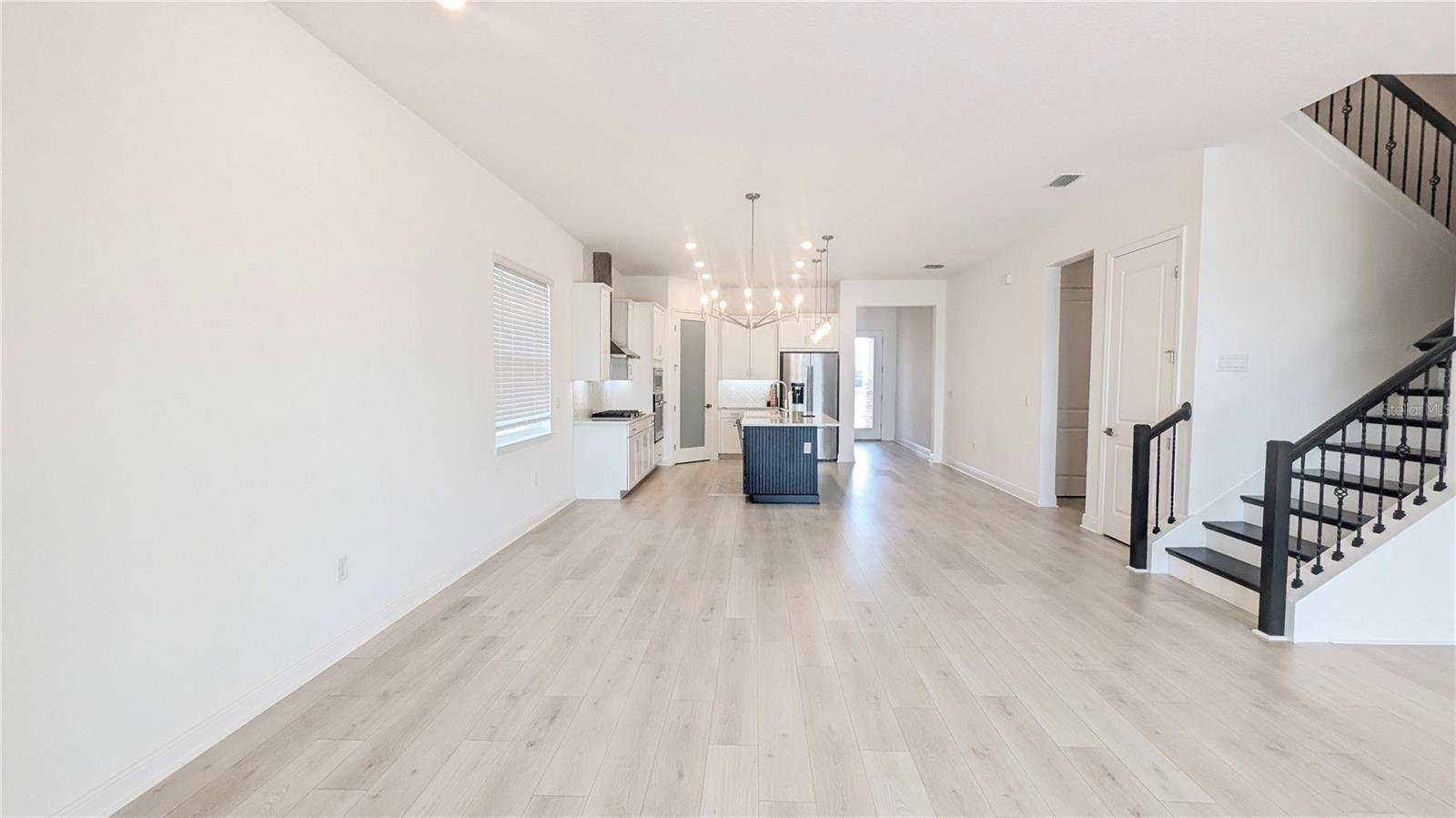 Image 9 of 42 For 15614 Vetta Drive