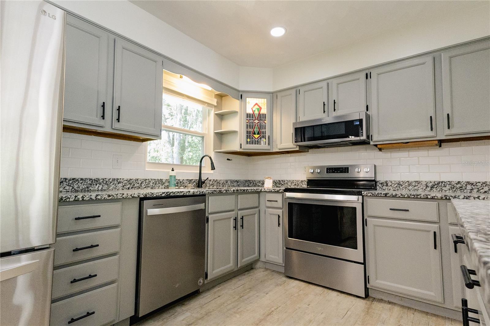 Image 14 of 40 For 24270 Shorewood Drive N