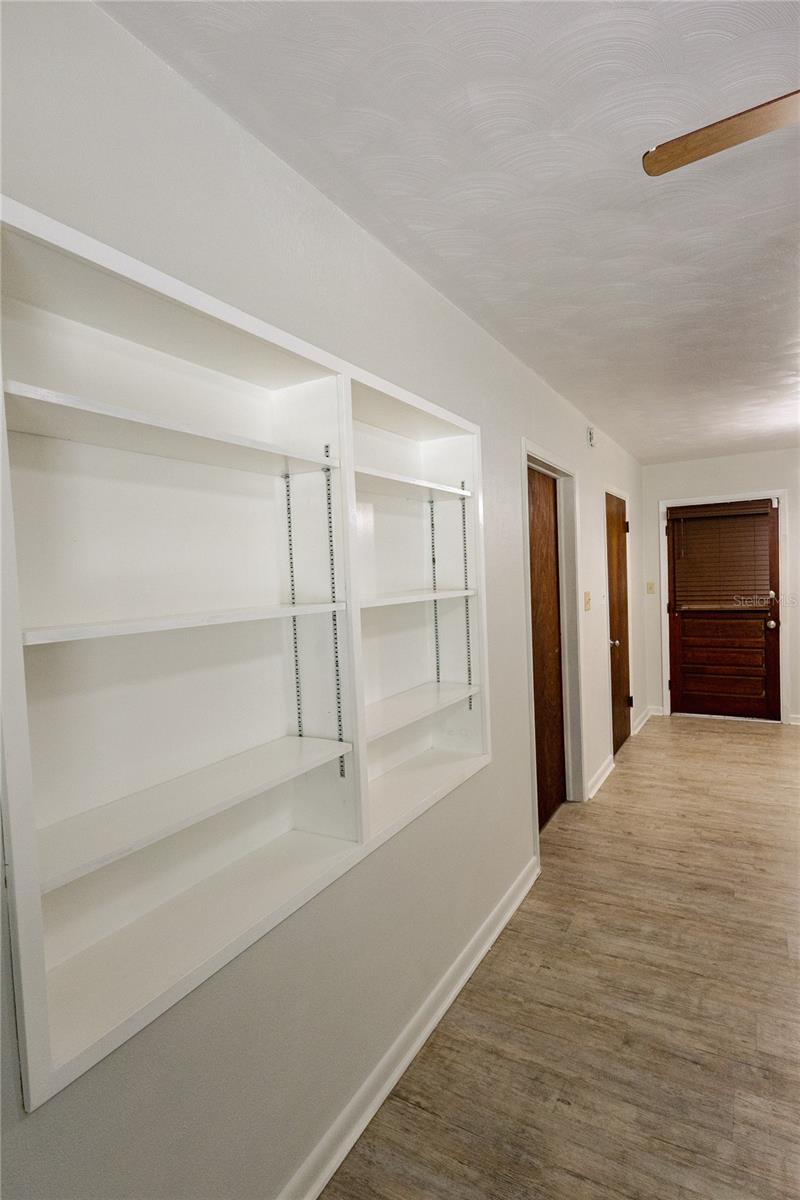 Image 17 of 40 For 24270 Shorewood Drive N