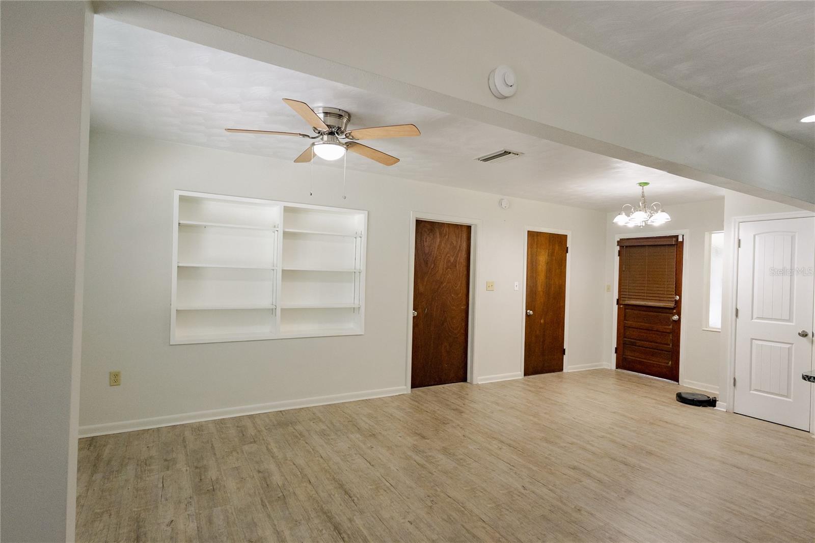 Image 19 of 40 For 24270 Shorewood Drive N