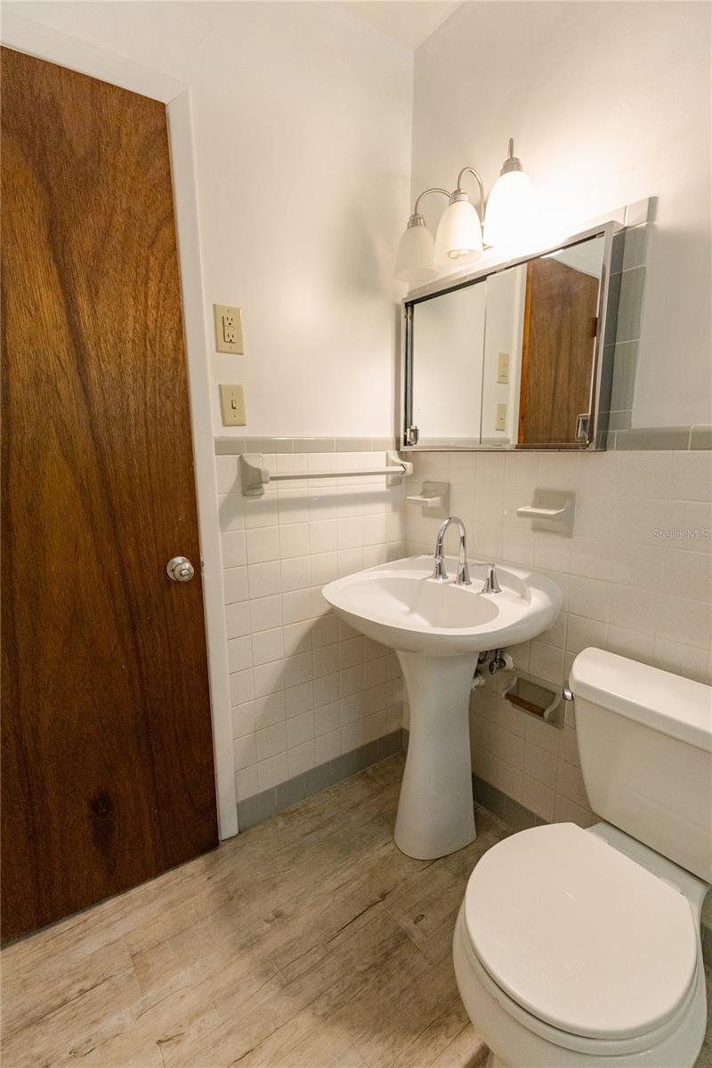 Image 24 of 40 For 24270 Shorewood Drive N