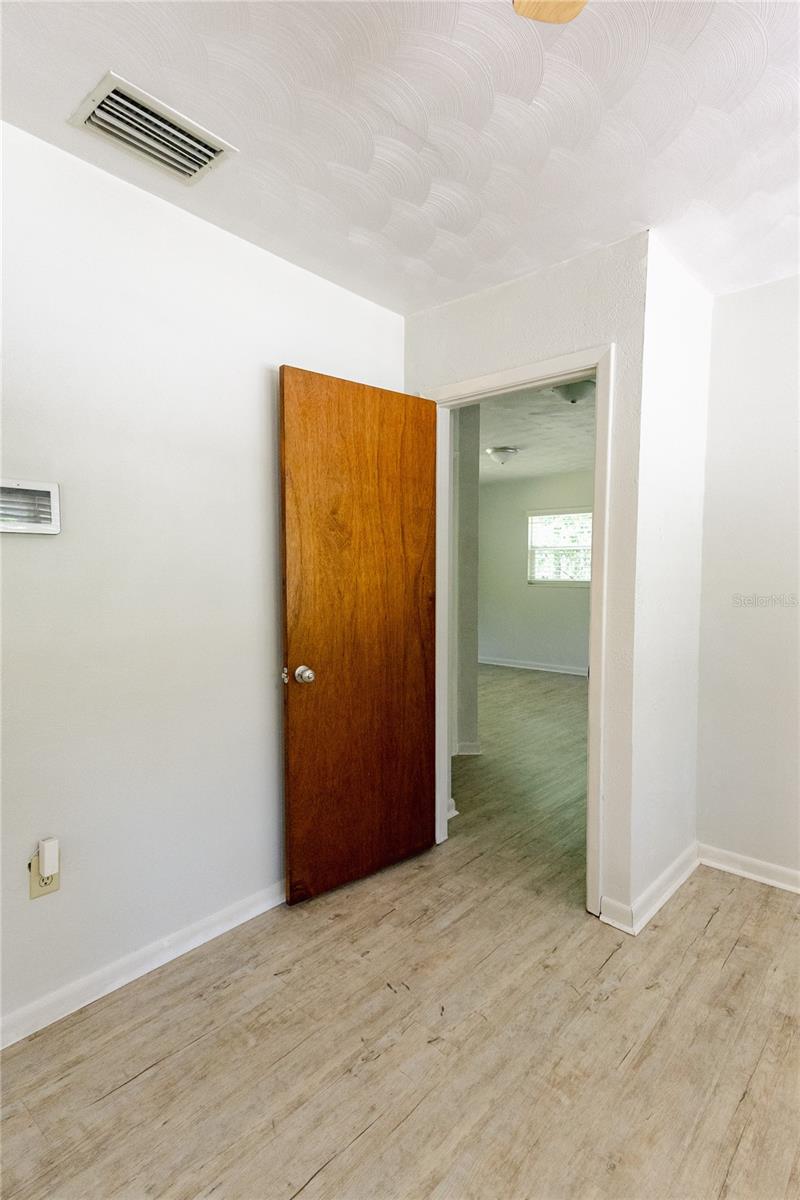 Image 27 of 40 For 24270 Shorewood Drive N