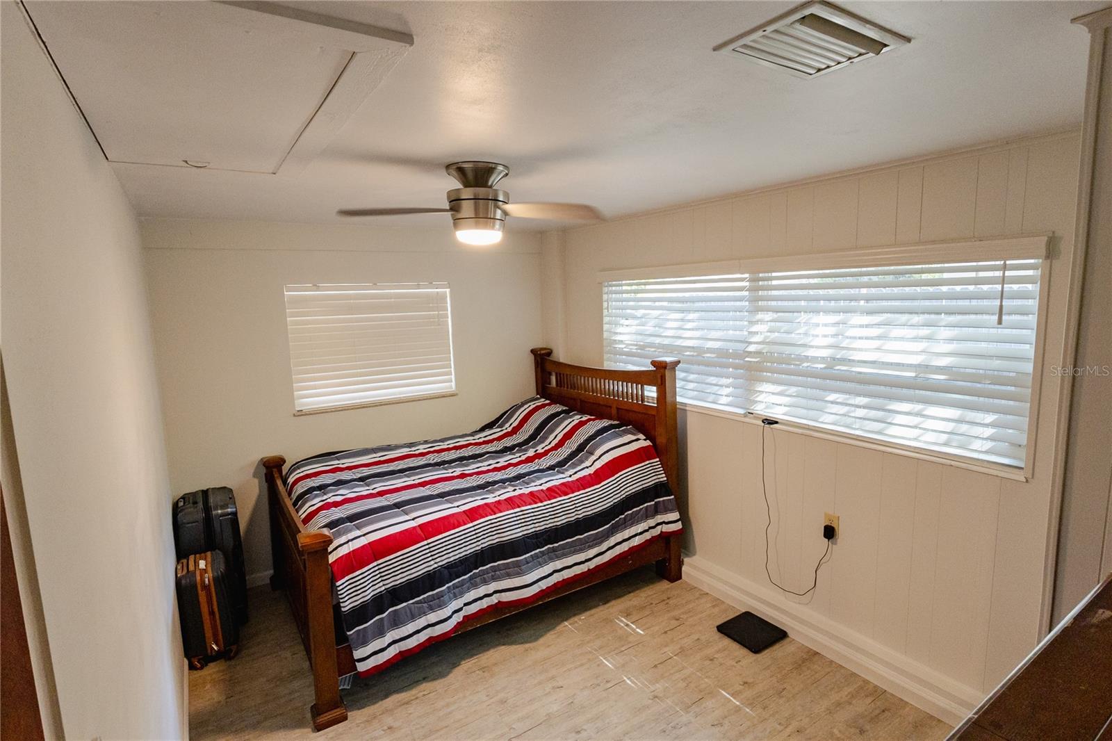 Image 28 of 40 For 24270 Shorewood Drive N