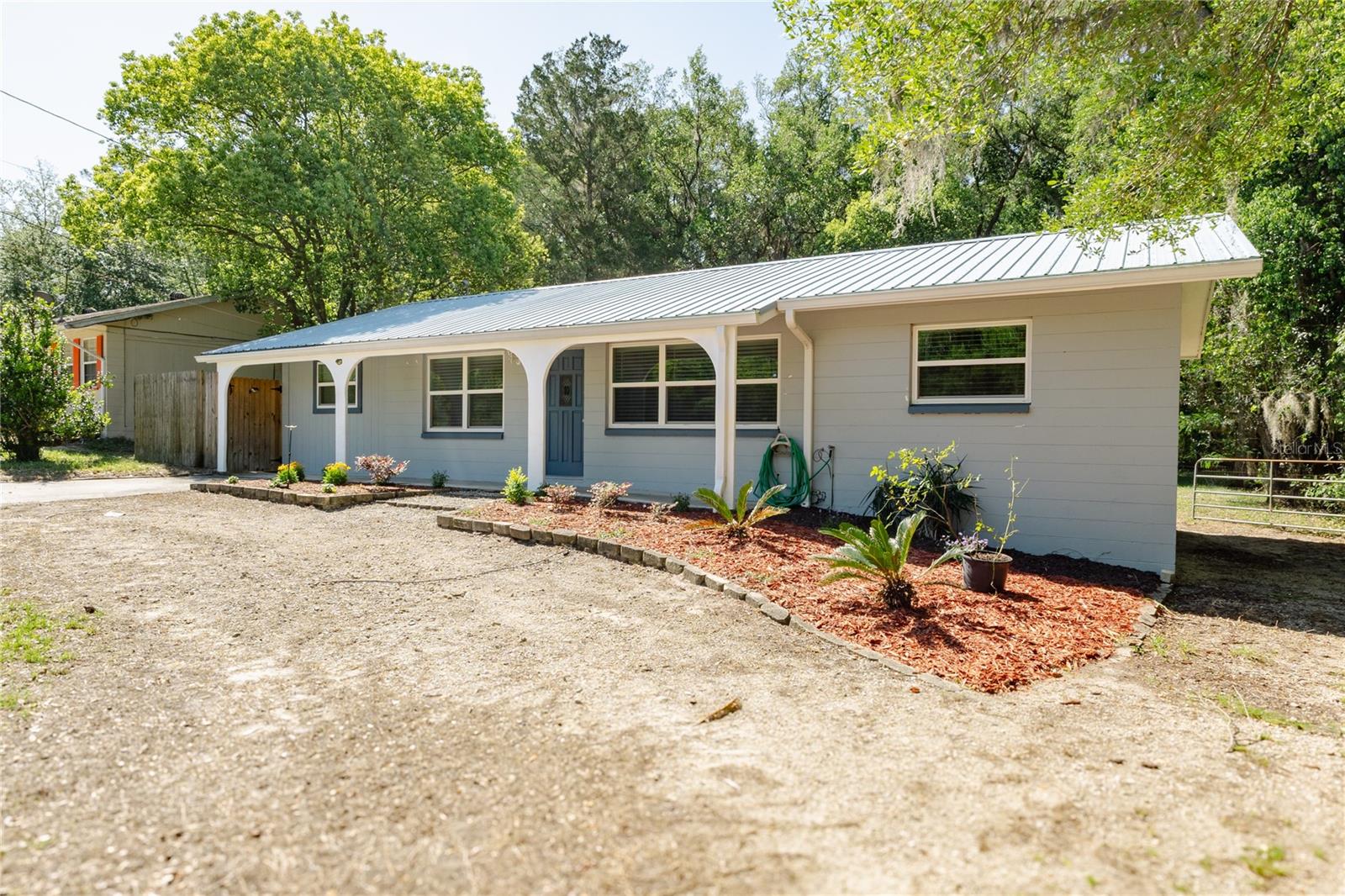 Image 5 of 40 For 24270 Shorewood Drive N
