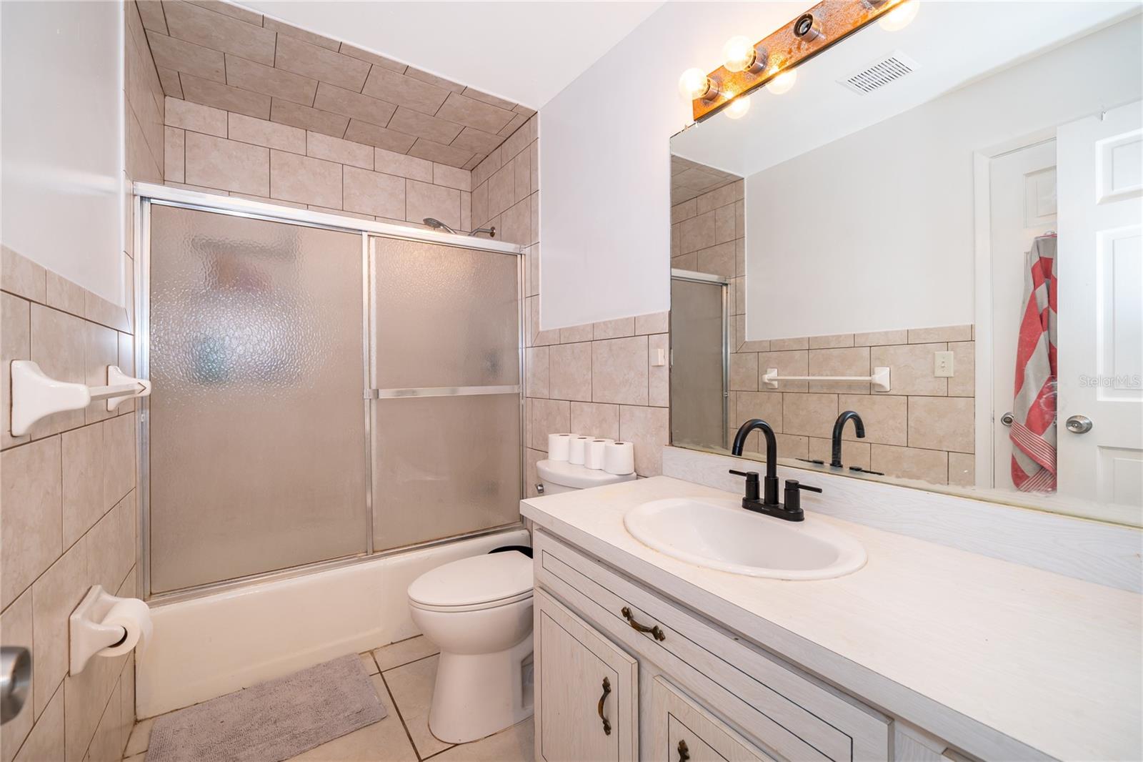 Listing photo id 19 for 1281 Natures Way