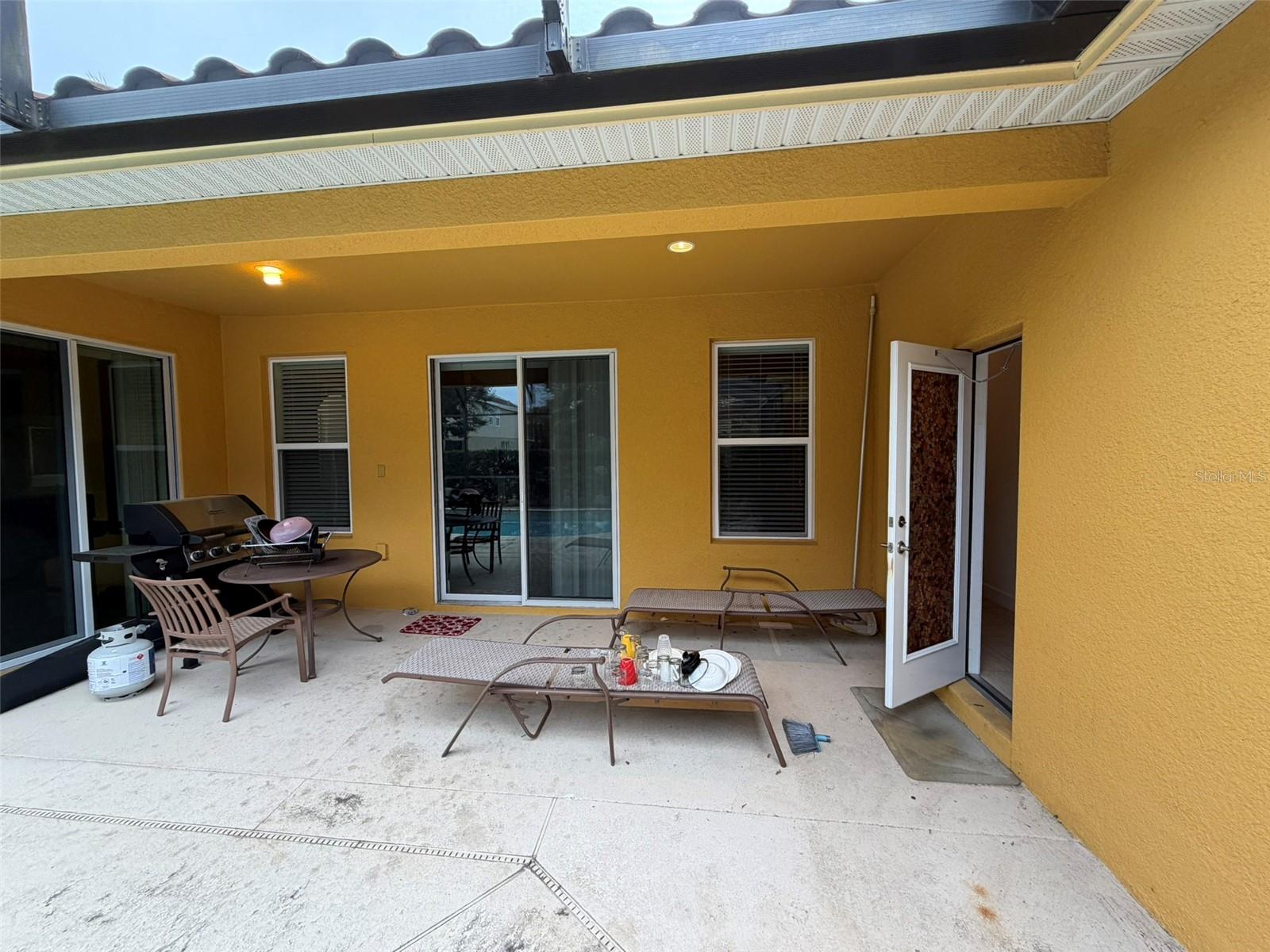 Image 11 of 21 For 4052 Oaktree Drive
