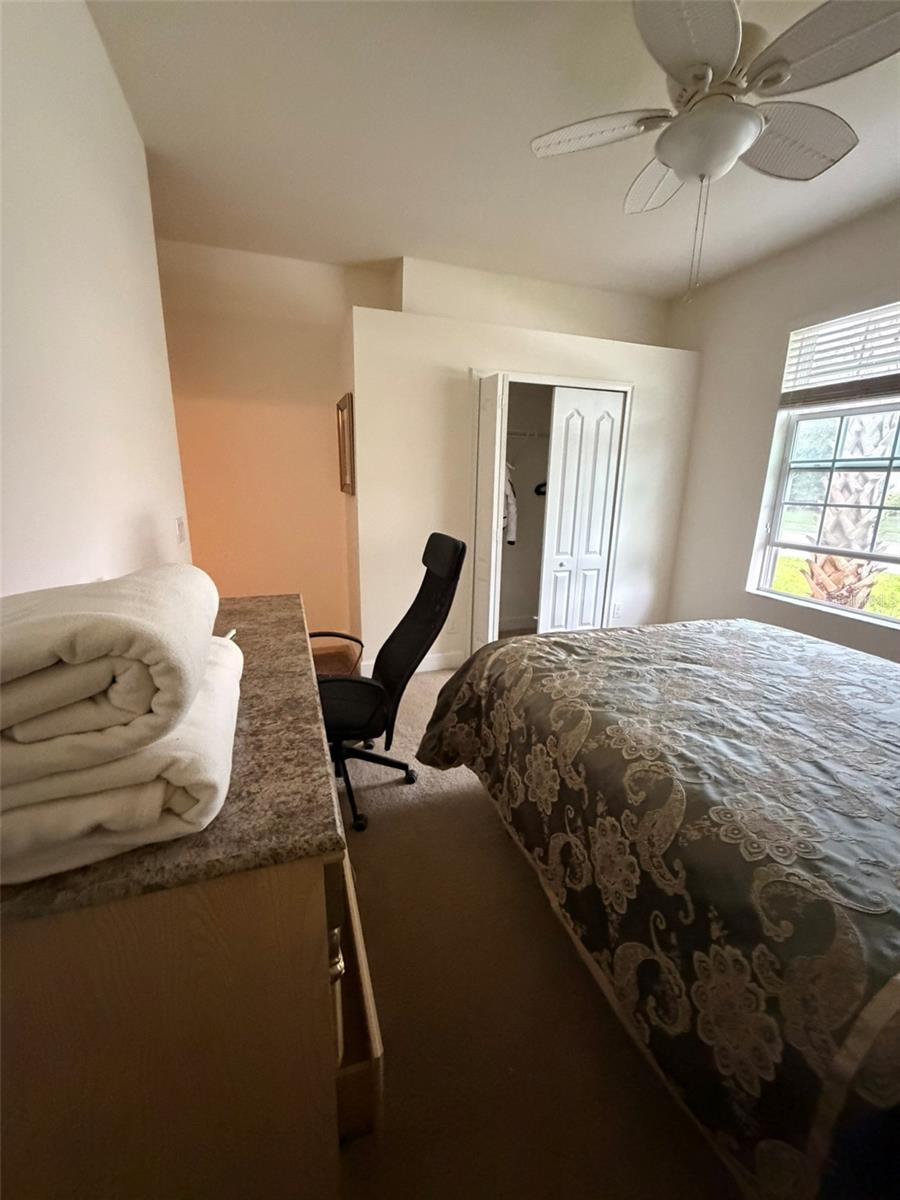 Image 16 of 21 For 4052 Oaktree Drive