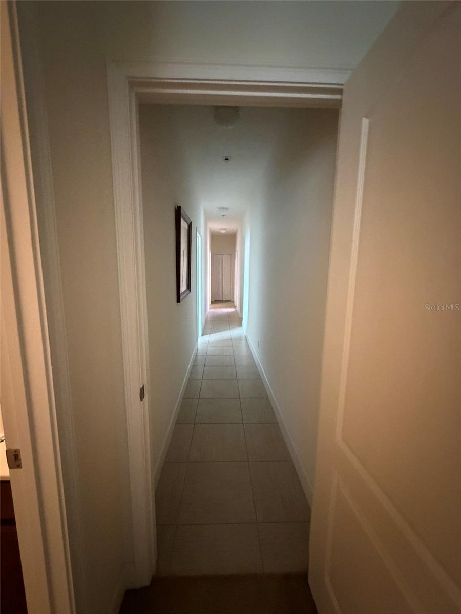 Image 17 of 21 For 4052 Oaktree Drive