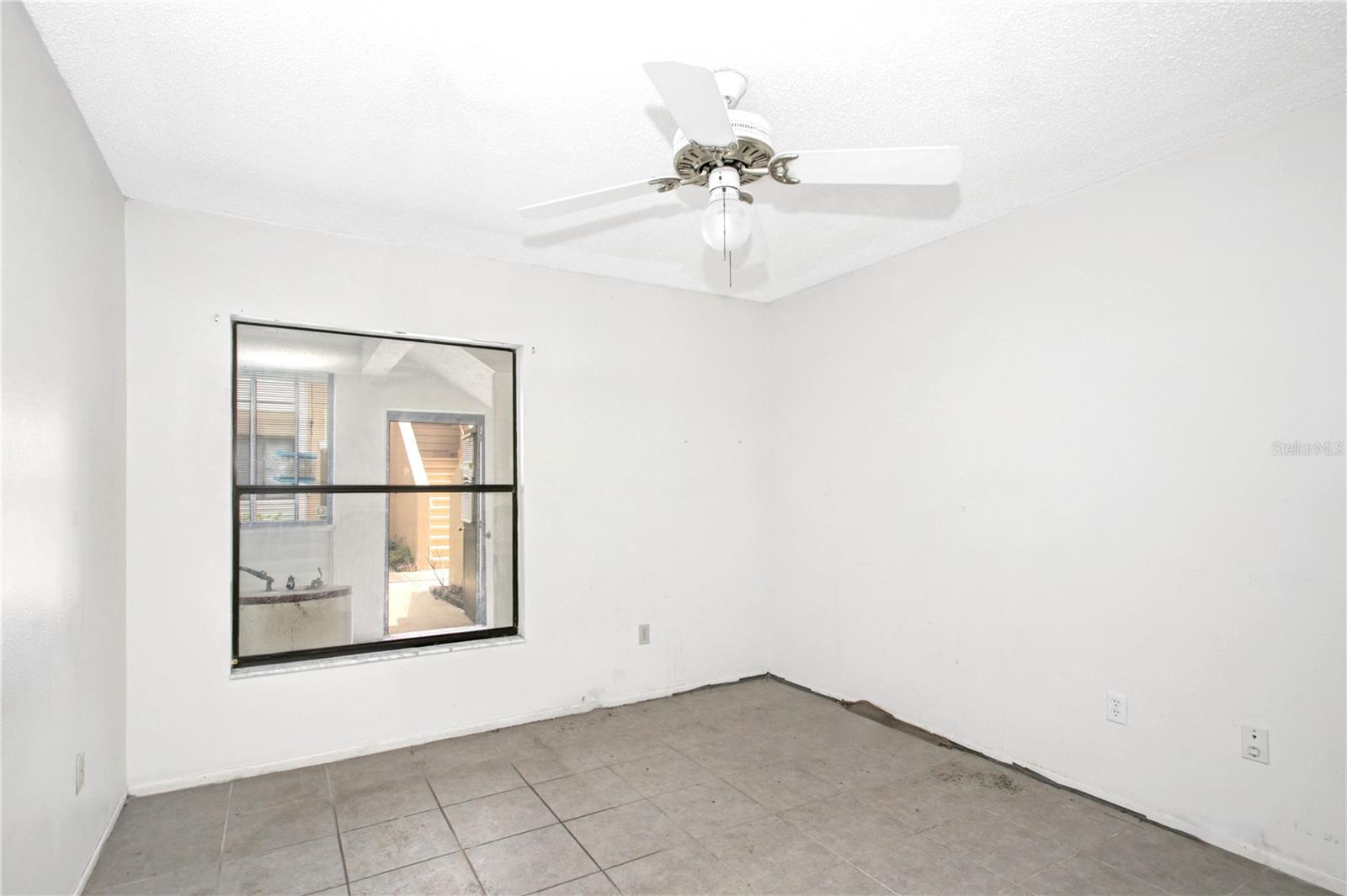 Image 16 of 32 For 2960 Semoran Boulevard 1503