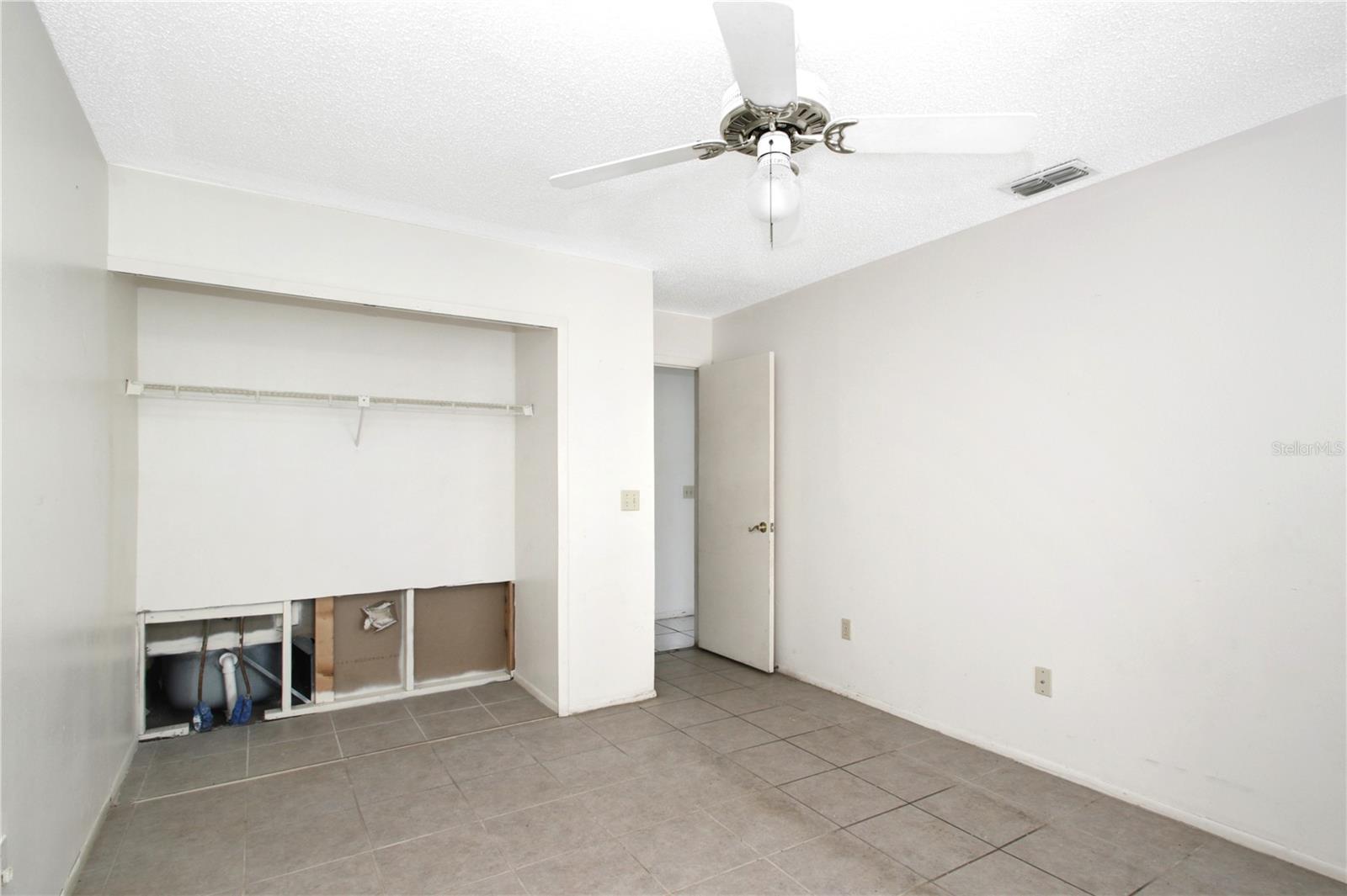 Image 17 of 32 For 2960 Semoran Boulevard 1503