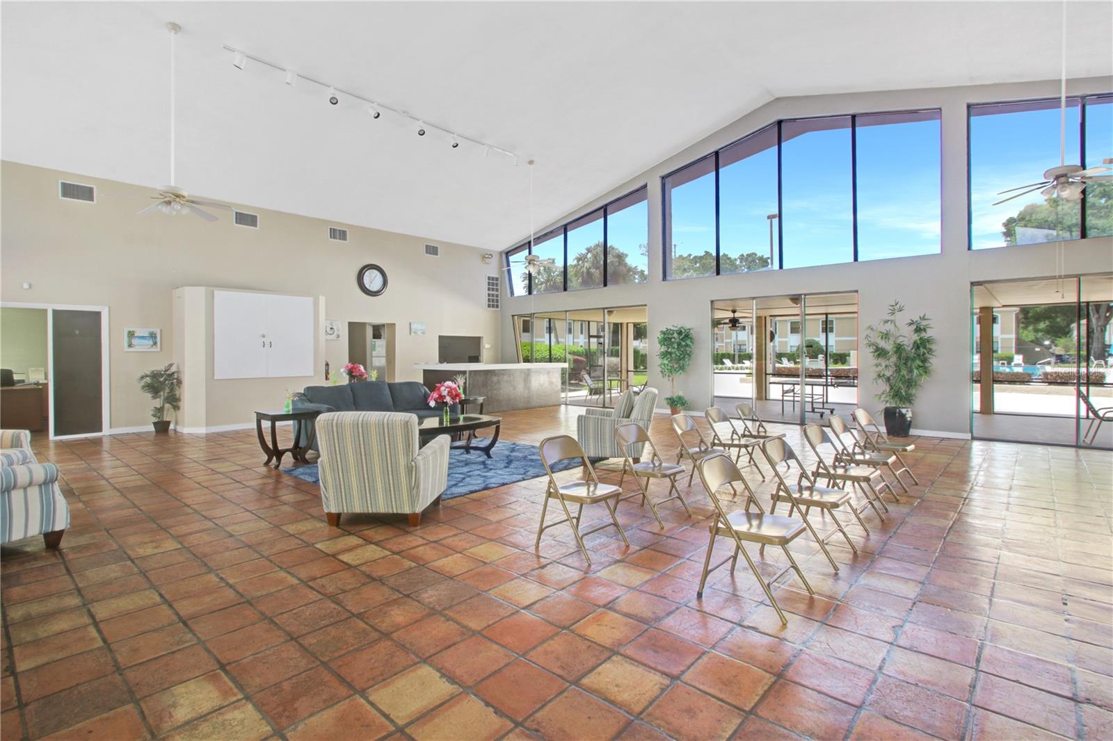 Image 7 of 32 For 2960 Semoran Boulevard 1503