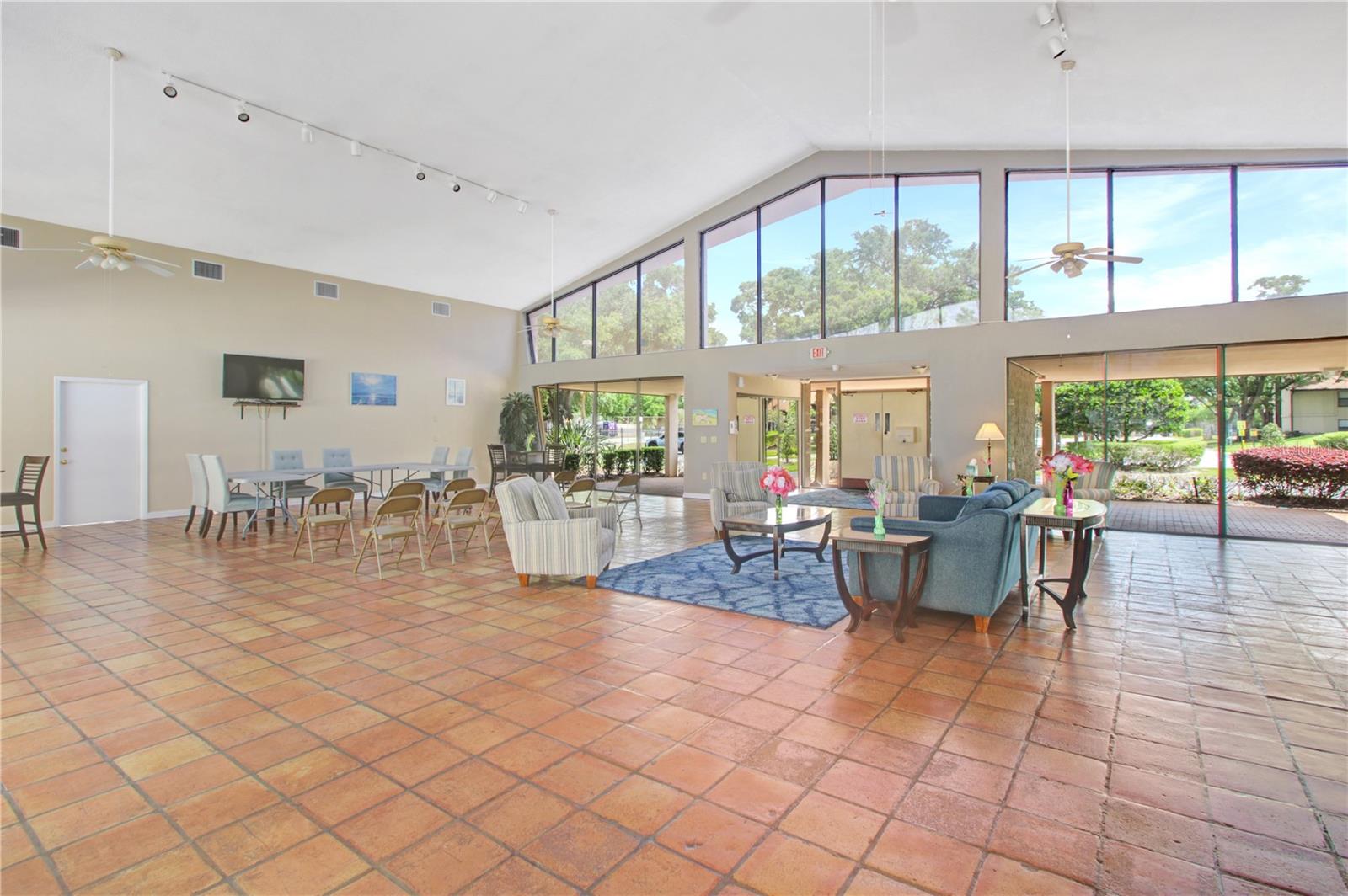 Image 9 of 32 For 2960 Semoran Boulevard 1503