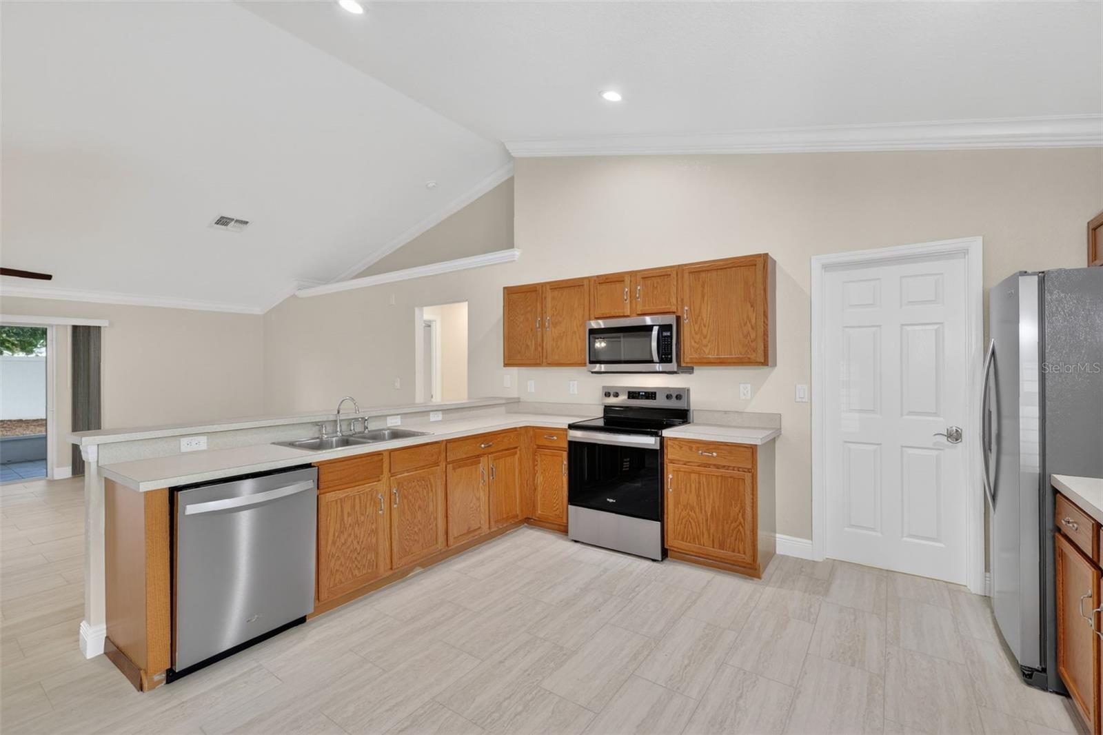 Image 4 of 24 For 2294 Knollwood Drive