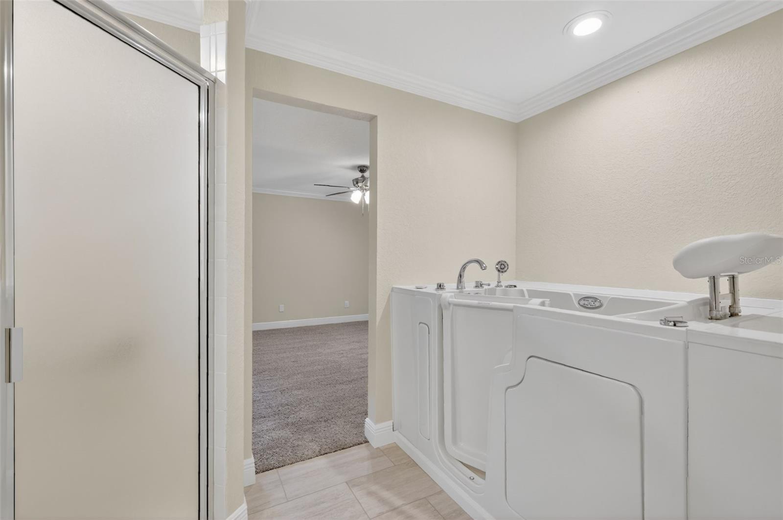 Image 9 of 24 For 2294 Knollwood Drive